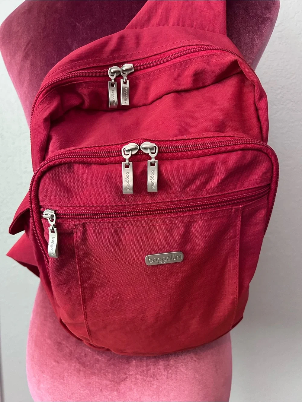 Baggallini Red Nylon Sling Travel Backpack Pockets Pockets Pockets